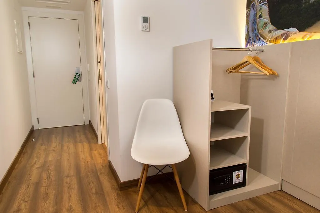 Hotel Bestprice Gracia Barcelona 0*,