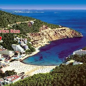 apartamentos-cala-llonga-playa.balearic-islands.net/