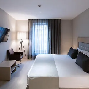 3* מלון Catalonia Sagrada Familia